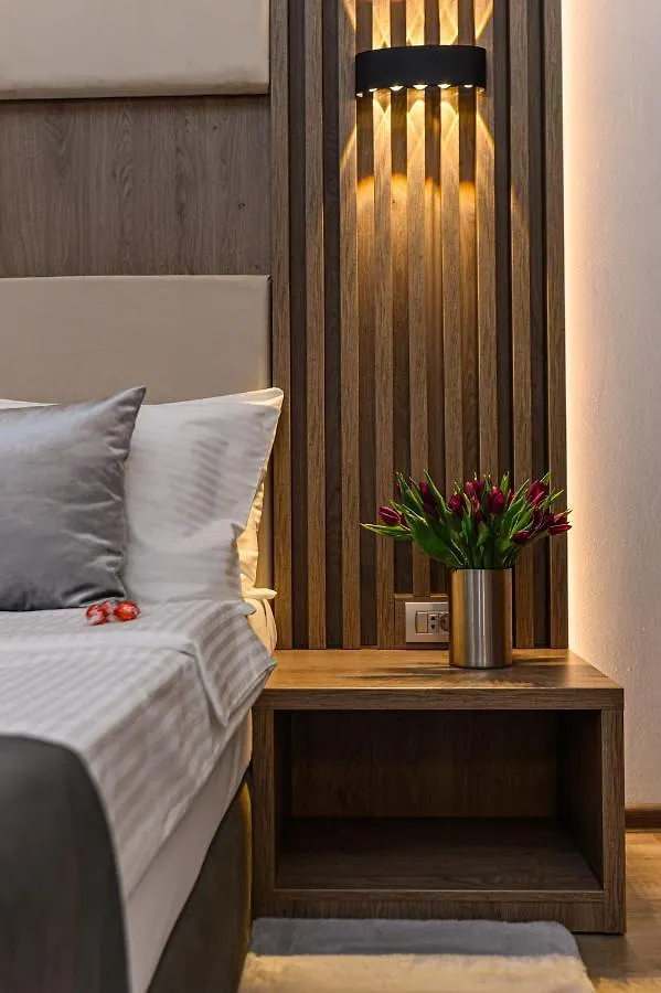 Unique Boutique Hotel Bucharest 4*,